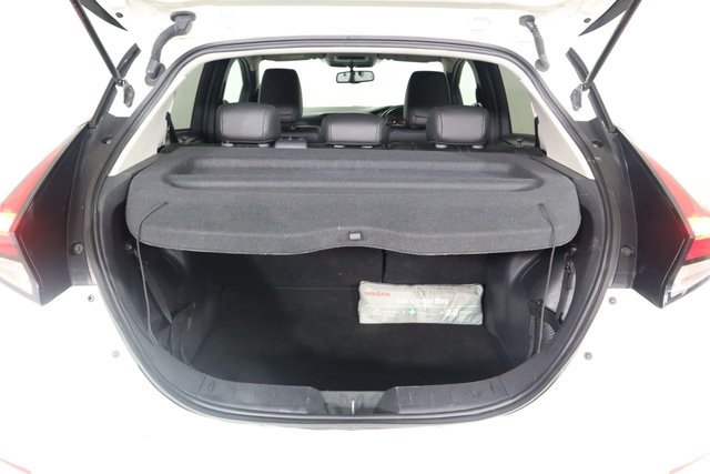 2018 NISSAN LEAF 40kWh N-Connecta Hatchback 5dr Electric Auto (150 ps) - Photo 9