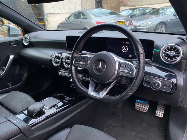 2019 MERCEDES-BENZ A-CLASS 1.5 A180d AMG Line (Premium) Hatchback 5dr Diesel 7G-DCT Euro 6 (s/s) (116 ps) - Photo 10