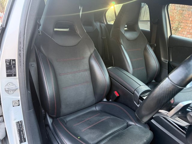 2019 MERCEDES-BENZ A-CLASS 1.5 A180d AMG Line (Premium) Hatchback 5dr Diesel 7G-DCT Euro 6 (s/s) (116 ps) - Photo 11