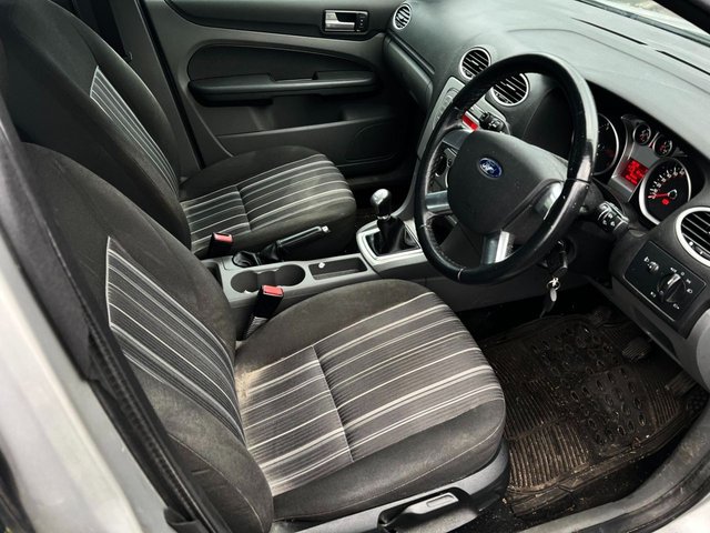 View our FORD FOCUS
