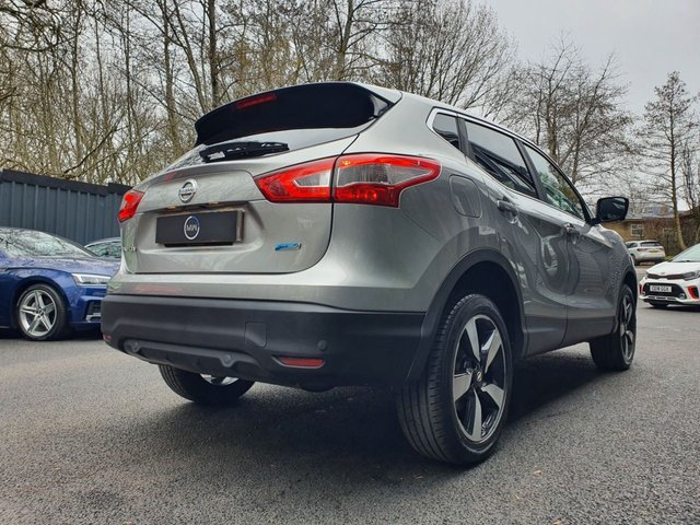 2015 NISSAN QASHQAI 1.5 dCi n-tec SUV 5dr Diesel Manual 2WD Euro 6 (s/s) (110 ps) - Photo 6
