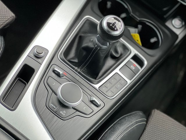 2017 AUDI A4 AVANT - Photo 7