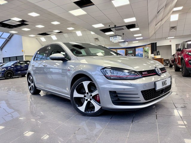 2016 Volkswagen Golf 2L GTI Performance 5dr - Photo 2