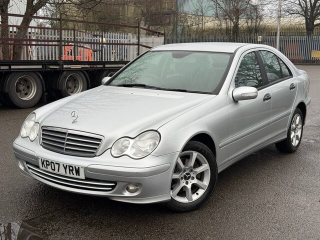 2007 Mercedes-Benz C-Class 1.8L Classic Se 4dr - Photo 3
