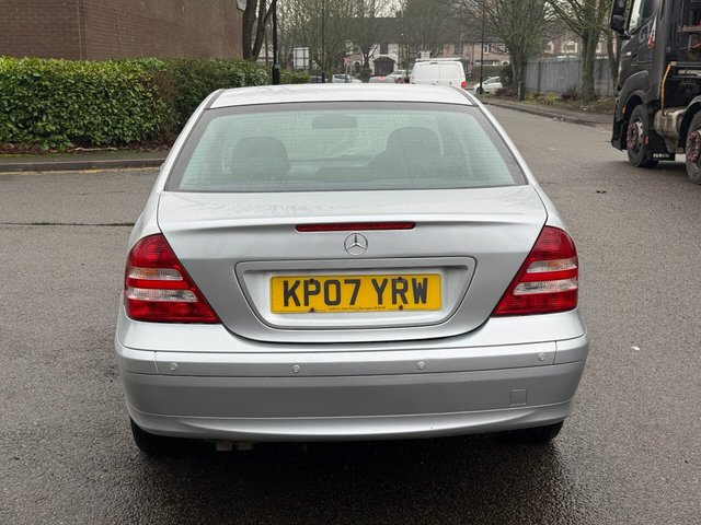 2007 Mercedes-Benz C-Class 1.8L Classic Se 4dr - Photo 5