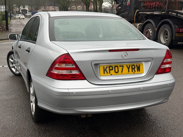 2007 Mercedes-Benz C-Class 1.8L Classic Se 4dr - Photo 6