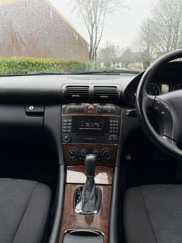 2007 Mercedes-Benz C-Class 1.8L Classic Se 4dr - Photo 12