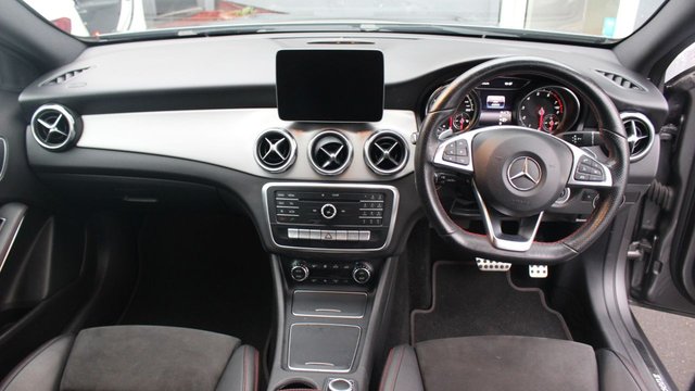 2019 MERCEDES-BENZ GLA (2019) - Photo 12