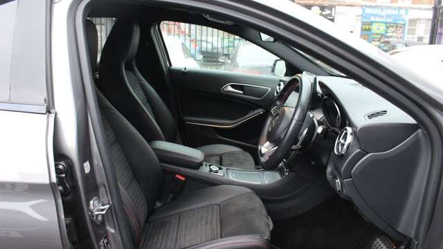 2019 MERCEDES-BENZ GLA (2019) - Photo 11