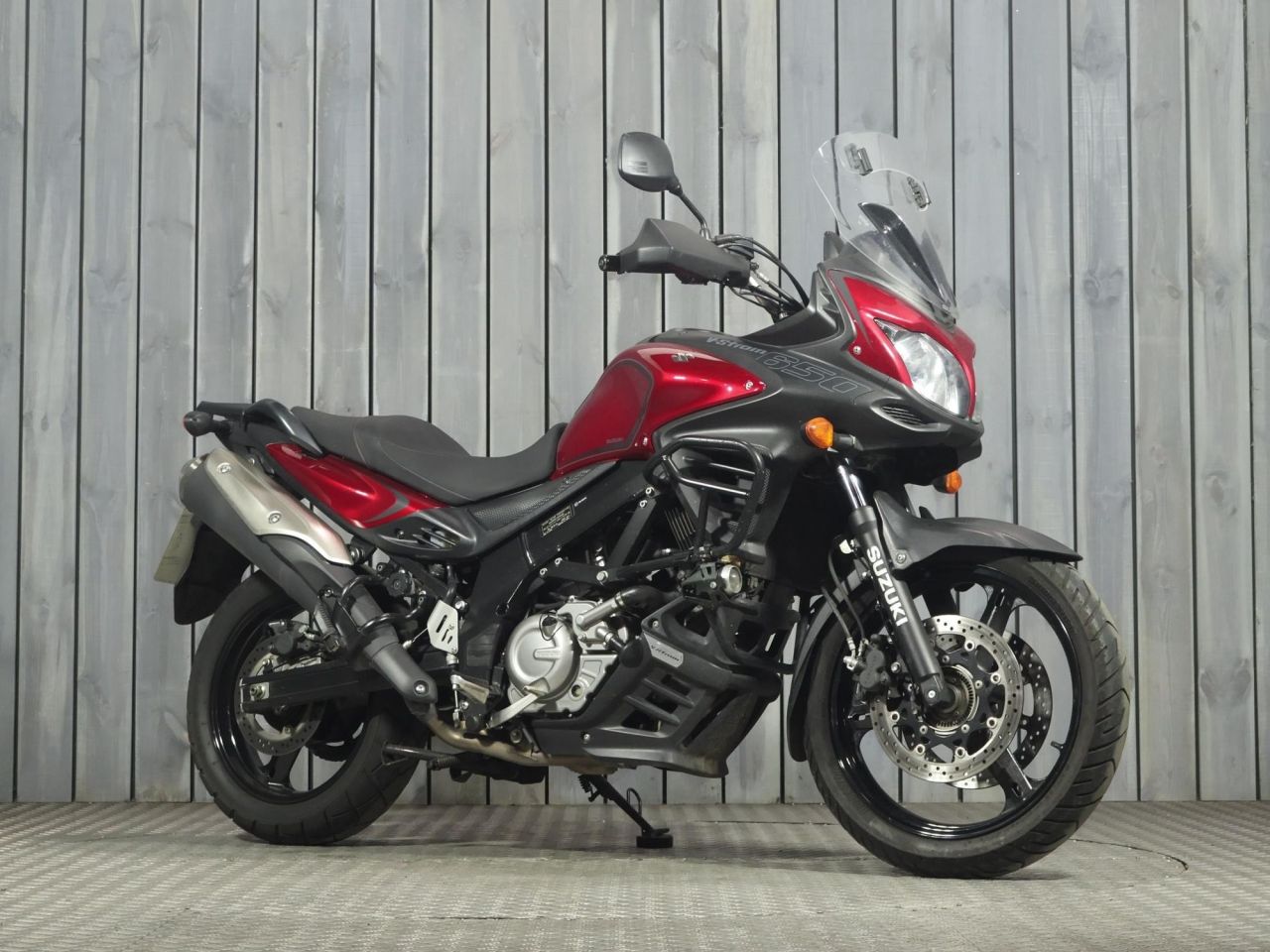 SUZUKI V-STROM 650