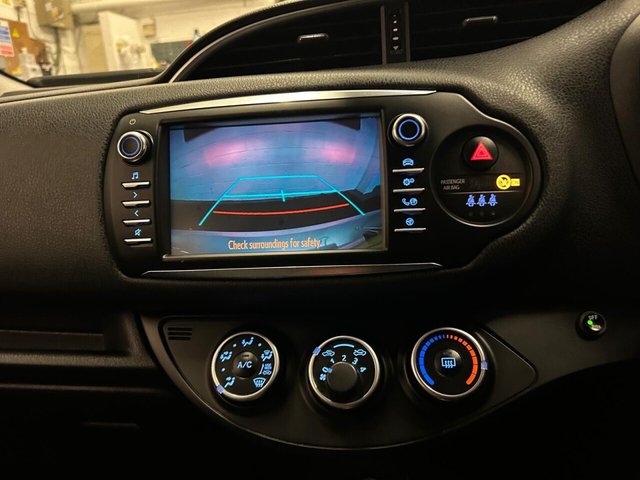 2019 Toyota Yaris - Photo 6