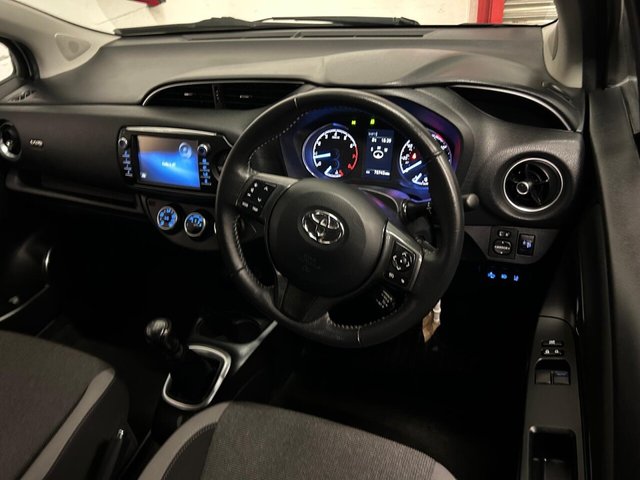 2019 Toyota Yaris - Photo 7