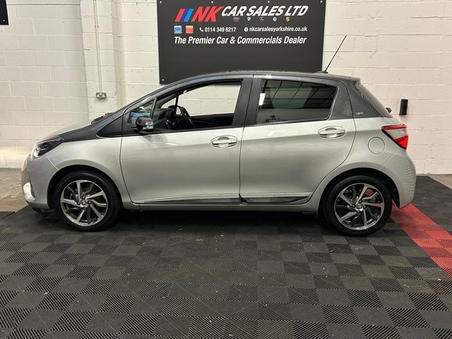 2019 Toyota Yaris - Photo 8