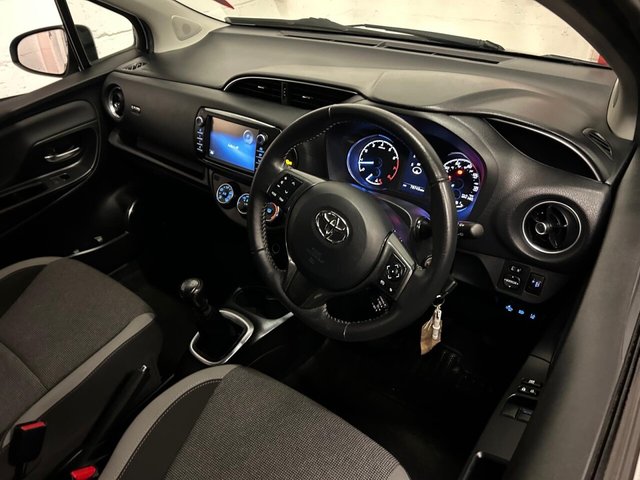 2019 Toyota Yaris - Photo 10