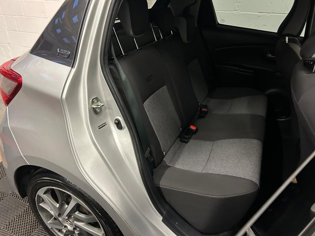 2019 Toyota Yaris - Photo 11