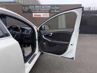 USED 2017 17 VOLVO V40 2.0 D3 R-Design Nav Plus Hatchback 5dr Diesel Manual Euro 6 (s/s) (150 ps) HeatedSeats DAB SATNAV FSH