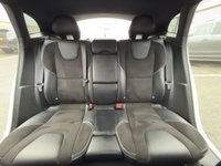 USED 2017 17 VOLVO V40 2.0 D3 R-Design Nav Plus Hatchback 5dr Diesel Manual Euro 6 (s/s) (150 ps) HeatedSeats DAB SATNAV FSH