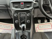 USED 2017 17 VOLVO V40 2.0 D3 R-Design Nav Plus Hatchback 5dr Diesel Manual Euro 6 (s/s) (150 ps) HeatedSeats DAB SATNAV FSH