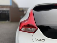 USED 2017 17 VOLVO V40 2.0 D3 R-Design Nav Plus Hatchback 5dr Diesel Manual Euro 6 (s/s) (150 ps) HeatedSeats DAB SATNAV FSH