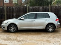 USED 2017 17 VOLKSWAGEN GOLF 1.4 Golf SE Nav TSi BlueMotion Technology Semi-Auto 5dr Sat Nav Apple CarPlay