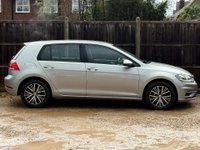 USED 2017 17 VOLKSWAGEN GOLF 1.4 Golf SE Nav TSi BlueMotion Technology Semi-Auto 5dr Sat Nav Apple CarPlay