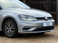 USED 2017 17 VOLKSWAGEN GOLF 1.4 Golf SE Nav TSi BlueMotion Technology Semi-Auto 5dr Sat Nav Apple CarPlay
