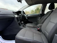 USED 2017 17 VOLKSWAGEN GOLF 1.4 Golf SE Nav TSi BlueMotion Technology Semi-Auto 5dr Sat Nav Apple CarPlay