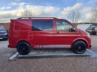 USED 2017 67 VOLKSWAGEN TRANSPORTER 2.0 TDI T28 BlueMotion Tech Highline Kombi 5dr Diesel Manual FWD SWB Euro 6 (s/s) (102 ps) 