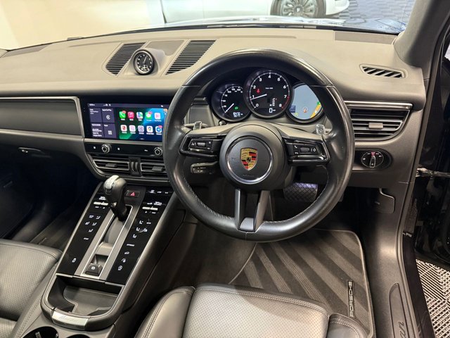 2021 PORSCHE MACAN - Photo 4