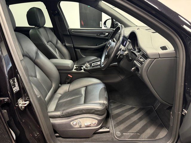 2021 PORSCHE MACAN - Photo 8