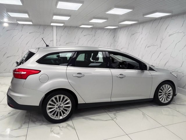 2017 Ford Focus 1L Titanium X 5dr - Photo 12