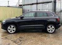 USED 2018 18 SKODA KAROQ 1.6 TDI SE L SUV 5dr Diesel Manual Euro 6 (s/s) (115 ps) - APPLE CAR PLAY - SAT NAV - HEATED FRONT SEATS - REVERSE CAMERA - P/SENSORS - BLUETOOTH - CRUISE - 2 OWNERS