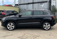 USED 2018 18 SKODA KAROQ 1.6 TDI SE L SUV 5dr Diesel Manual Euro 6 (s/s) (115 ps) - APPLE CAR PLAY - SAT NAV - HEATED FRONT SEATS - REVERSE CAMERA - P/SENSORS - BLUETOOTH - CRUISE - 2 OWNERS