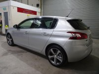 USED 2015 15 PEUGEOT 308 1.2 PureTech Allure Auto Euro 6 (s/s) 5dr *AUTOMATIC*ULTRA LOW MILES*