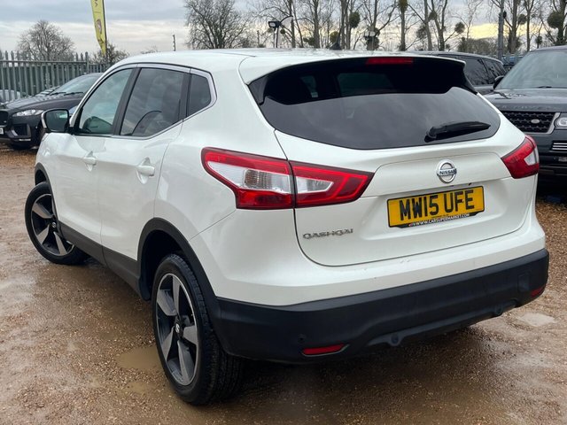 2015 NISSAN QASHQAI - Photo 4
