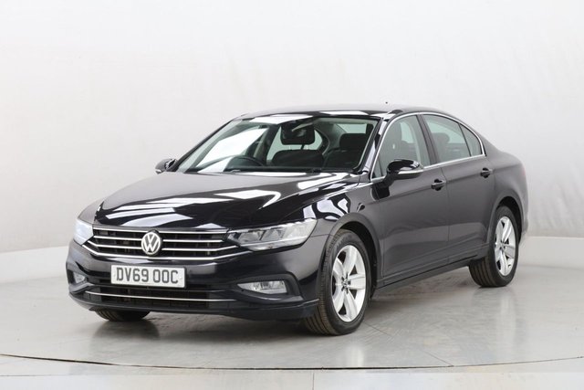 2019 Volkswagen Passat 1.5L SE Nav 4dr - Photo 5