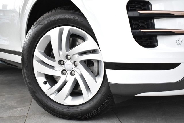 2022 Land Rover Range Rover Evoque - Photo 11