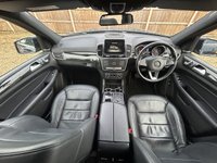 USED 2017 03 MERCEDES-BENZ GLS 3.0 GLS350d V6 AMG Line SUV 5dr Diesel G-Tronic 4MATIC Euro 6 (s/s) (258 ps) PANORAMIC ROOF, HEATED SEATS