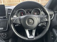 USED 2017 03 MERCEDES-BENZ GLS 3.0 GLS350d V6 AMG Line SUV 5dr Diesel G-Tronic 4MATIC Euro 6 (s/s) (258 ps) PANORAMIC ROOF, HEATED SEATS