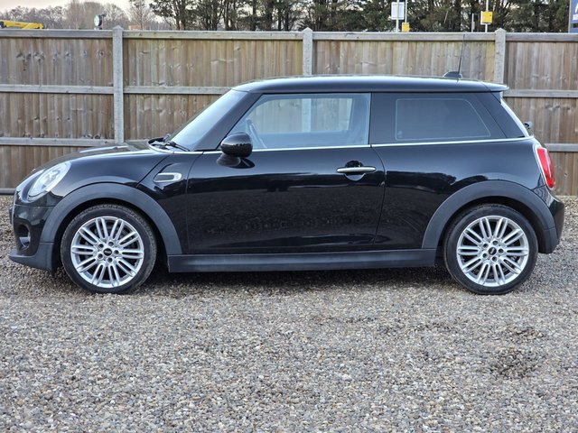 2016 MINI HATCH - Photo 2