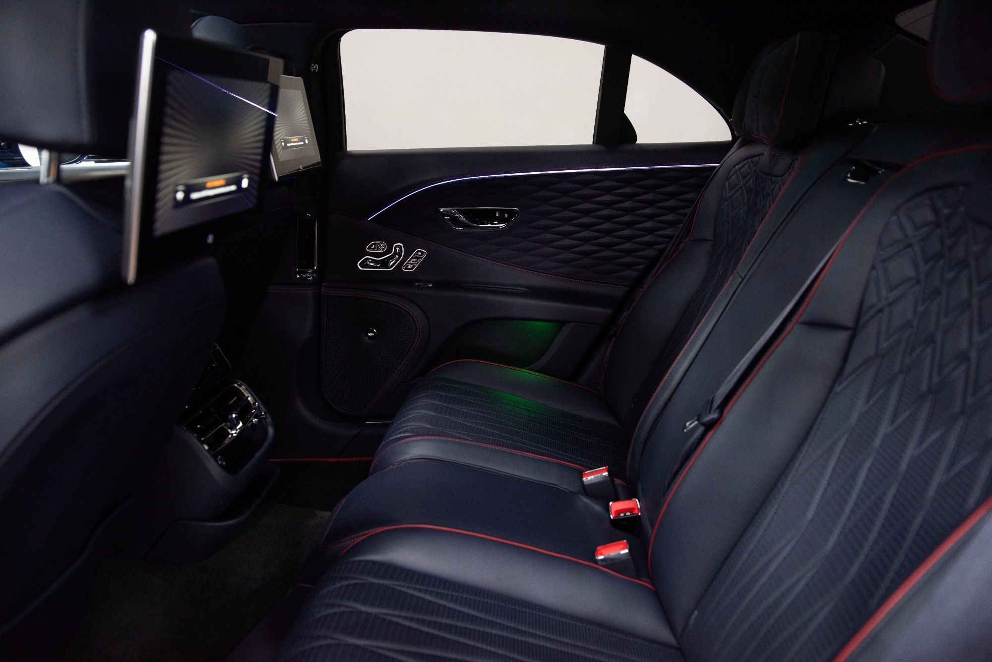 USED 2021 W BENTLEY FLYING SPUR 6.0 W12 Saloon 4dr  