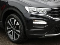 USED 2021 70 VOLKSWAGEN T-ROC 1.5 TSI EVO United 5d 150 S/S FULL SERVICE HISTORY, HEATED SEATS, APPLE CARPLAY / ANDROID AUTO (GIVES YOU SAT NAV), FRONT & REAR PARKING SENSORS, VOICE CONTROL, LANE ASSIST, FRONT ASSIST, ADAPTIVE CRUISE CONTROL & SPEED LIMITER, PRIVACY GLASS, DAB RADIO, BLUETOOTH, MANUAL 6 SPEED, 17 INCH ALLOYS, RAIN & LIGHT SENSORS, 4x USB C PORTS, CLIMATE CONTROL, AUTO HOLD, LEATHER FLAT BOTTOM MULTIFUNCTION STEERING WHEEL, POWER FOLDING MIRRORS, ILLUMINATING VANITY MIRRORS, FRONT & REAR ARM RESTS, TRIP COMPUTER, DIGITAL SPEEDO, ISO FIX