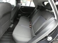 USED 2021 70 VOLKSWAGEN T-ROC 1.5 TSI EVO United 5d 150 S/S FULL SERVICE HISTORY, HEATED SEATS, APPLE CARPLAY / ANDROID AUTO (GIVES YOU SAT NAV), FRONT & REAR PARKING SENSORS, VOICE CONTROL, LANE ASSIST, FRONT ASSIST, ADAPTIVE CRUISE CONTROL & SPEED LIMITER, PRIVACY GLASS, DAB RADIO, BLUETOOTH, MANUAL 6 SPEED, 17 INCH ALLOYS, RAIN & LIGHT SENSORS, 4x USB C PORTS, CLIMATE CONTROL, AUTO HOLD, LEATHER FLAT BOTTOM MULTIFUNCTION STEERING WHEEL, POWER FOLDING MIRRORS, ILLUMINATING VANITY MIRRORS, FRONT & REAR ARM RESTS, TRIP COMPUTER, DIGITAL SPEEDO, ISO FIX