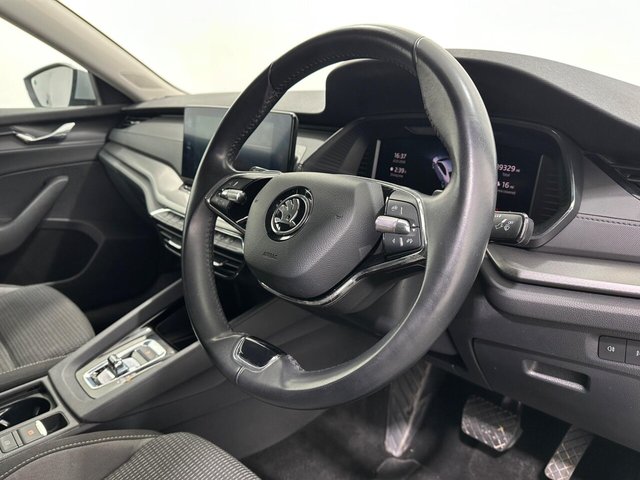 2022 Skoda Octavia - Photo 10