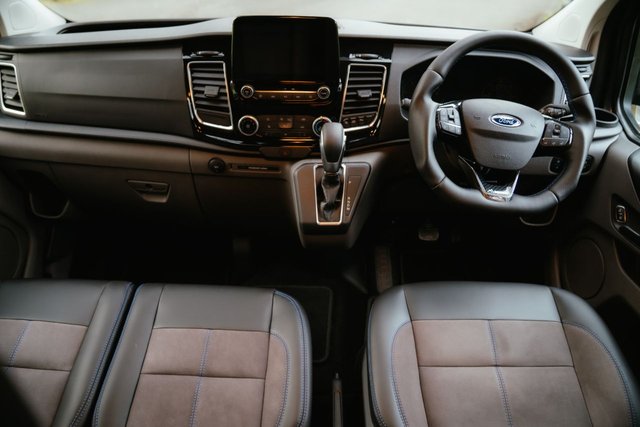 2023 Ford Transit Custom 2L Limited 5dr - Photo 2