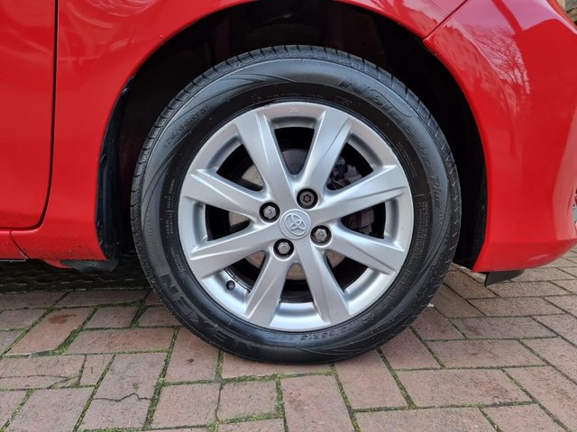 2012 TOYOTA YARIS 2012 1.0 VVT-i TR Hatchback 3dr Petrol Manual Euro 5 (69 ps) - Photo 4