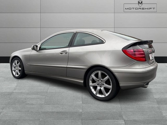 2003 Mercedes-Benz C-CLASS - Photo 9