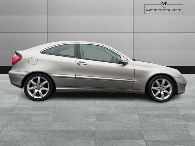 2003 Mercedes-Benz C-CLASS - Photo 7