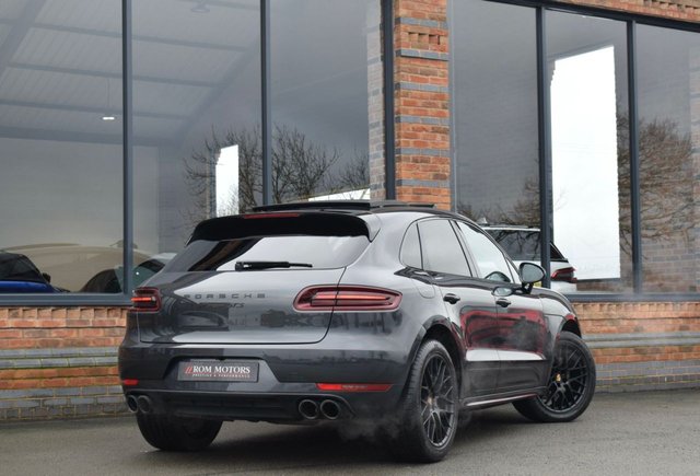 2017 Porsche Macan 3L Gts 5dr - Photo 2