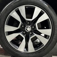 USED 2014 14 SKODA YETI 2.0 TDI Laurin & Klement Outdoor 5dr Diesel DSG 4WD Euro 5 (140 ps) 